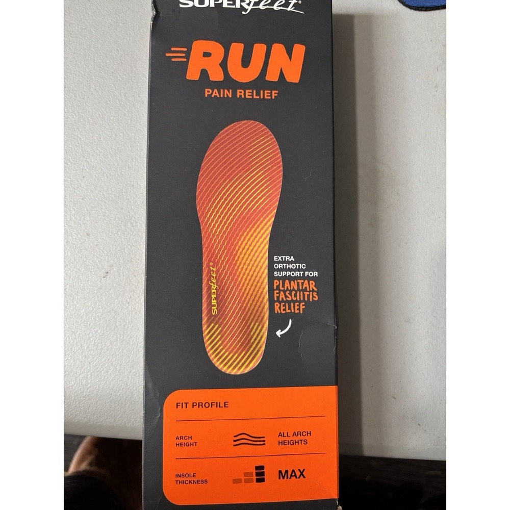Superfeet Run Pain Relief Insoles - Red - D M 7.5-9 W 8.5-10